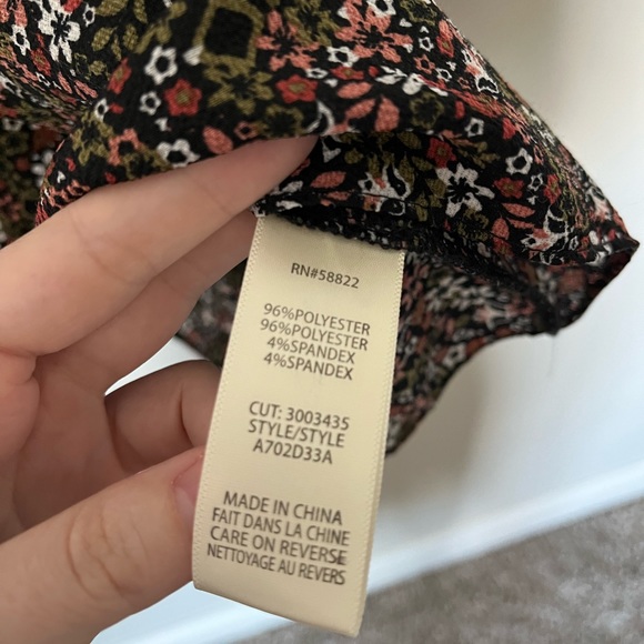 MAX Studio Floral Smocked Puff Sleeve Peplum Blouse Top | Size M - Picture 8 of 9